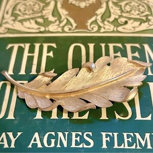 Vintage Trifari Gold-tone Large Leaf Brooch MCM Signed